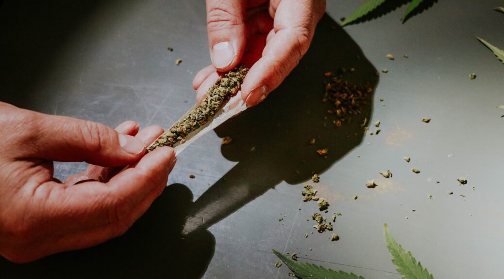 Smoking Weed for the First Time: What to Expect and Tips for Beginners